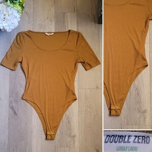 Double Zero Mustard Brown 1/2 Sleeve Scoop Neck Bodysuit, Women's Large (L)
